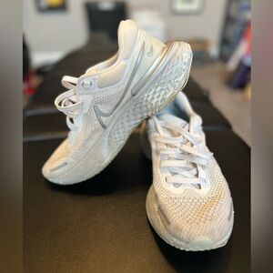 Nike Invincible ZoomX 2